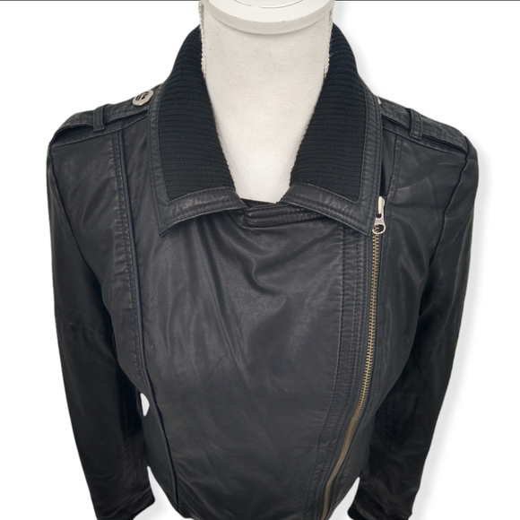 Free People Women's Black Faux Leather Asymmetrical Zip Collared Moto Jacket Sz2 - Picture 6 of 16